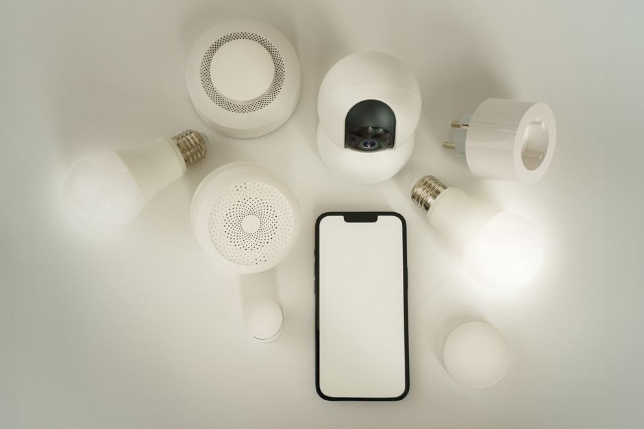 SwitchBot Hub Mini Matter Review: Half-Price Bridge